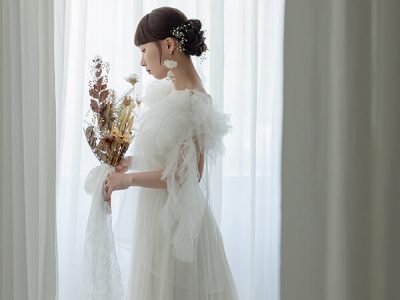 ウェディングドレス姿のモデルさん